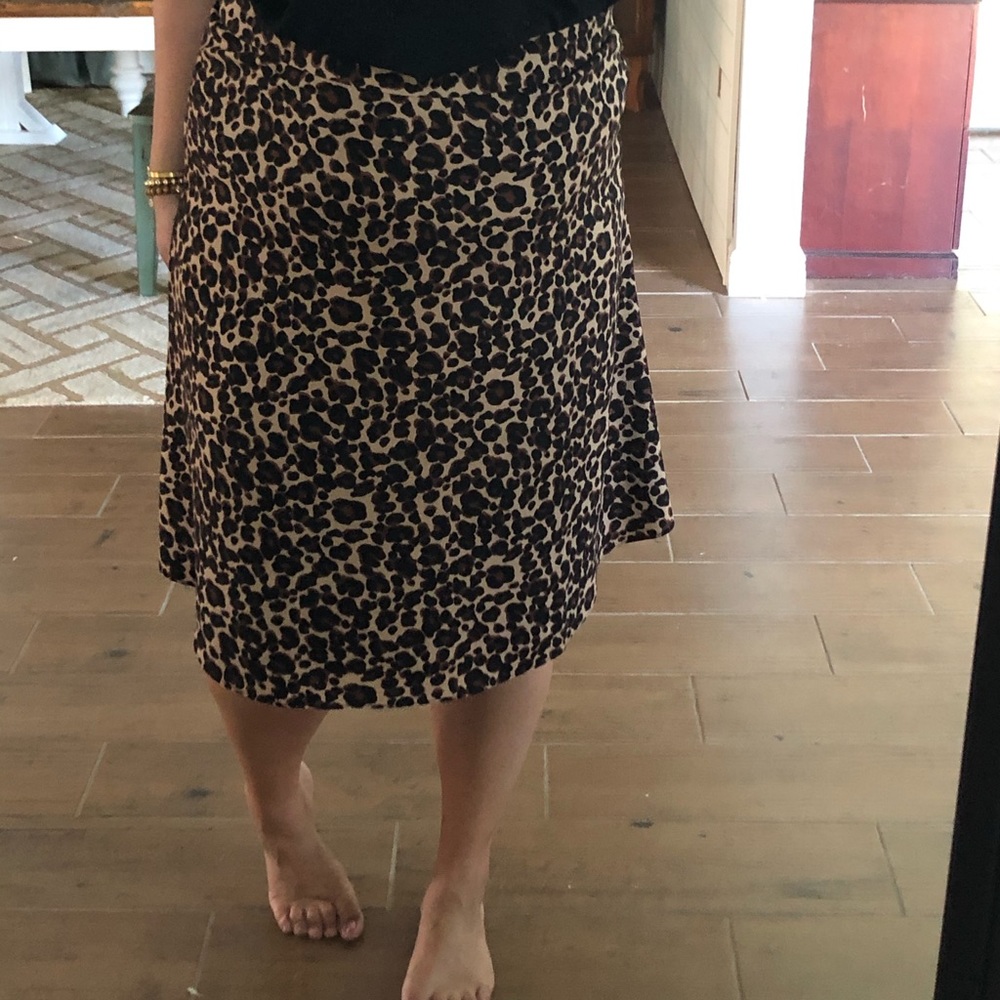 Loft leopard skirt